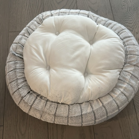 Pet bed - Picture 2 of 2